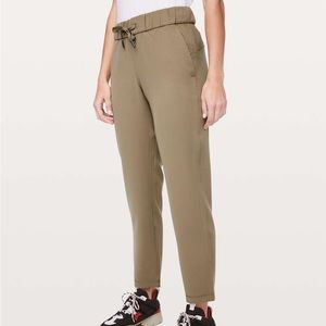 Lululemon Tan On The Fly Pant Size 6